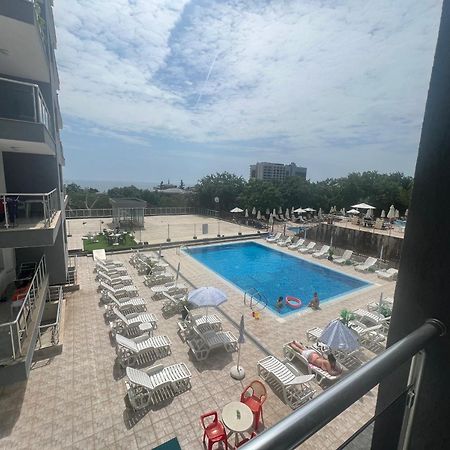 Dilov Apartments In Yalta Golden Sands Exterior photo